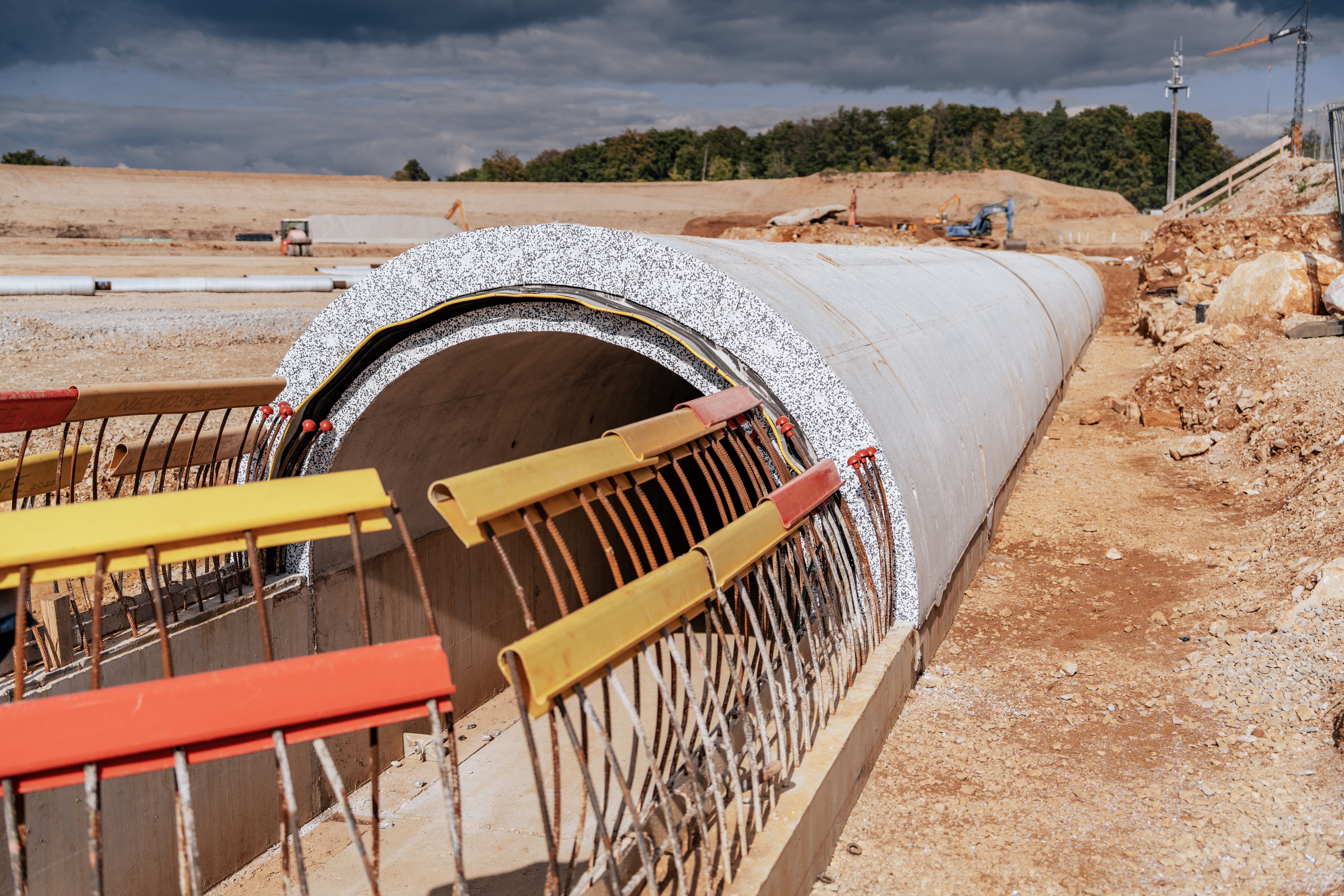 baustelle_im_herbst_2025_kontrollgang_entsteht