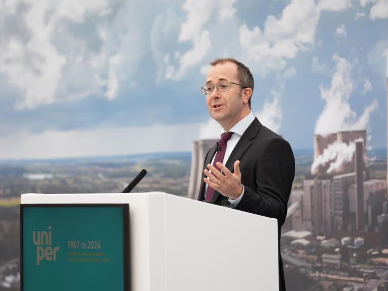 Mike Lockett, Uniper UK Country Chair, gives speech at Ratcliffe Power Station Closure Event