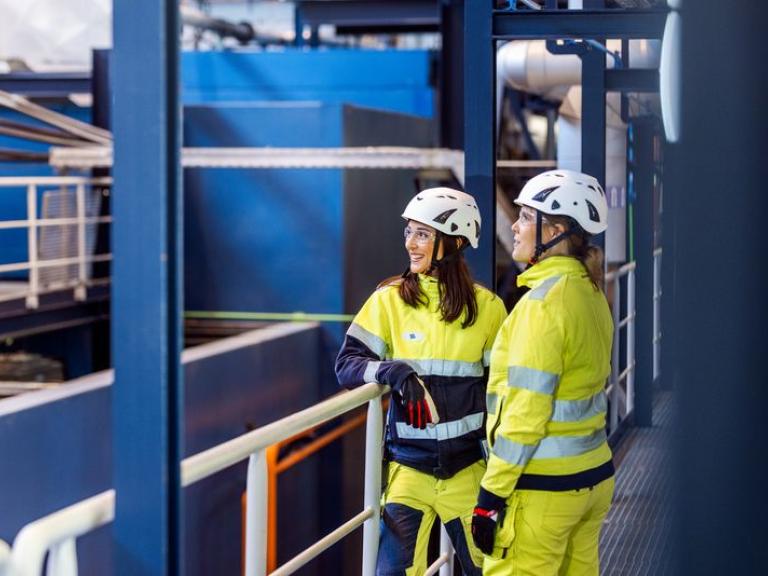 two uniper empolyees