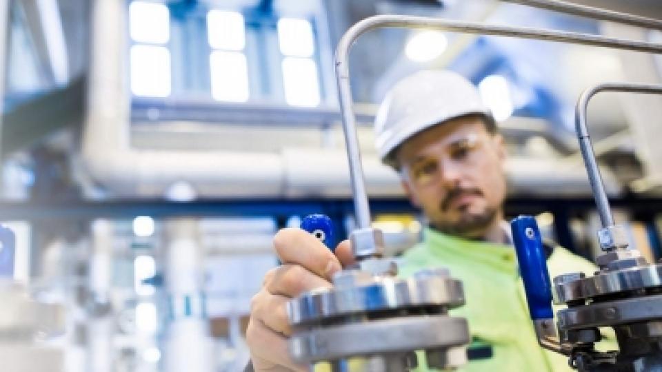 Man working at Uniper