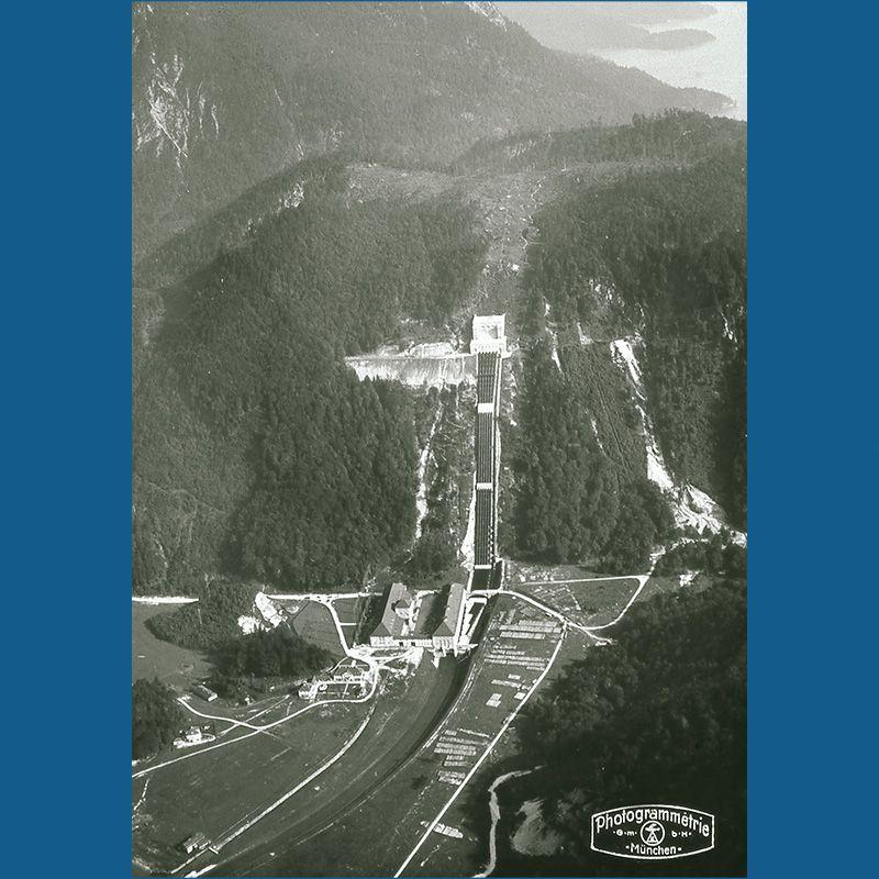 Walchenseekraftwerk auf einer historischen Aufnahme von 1925