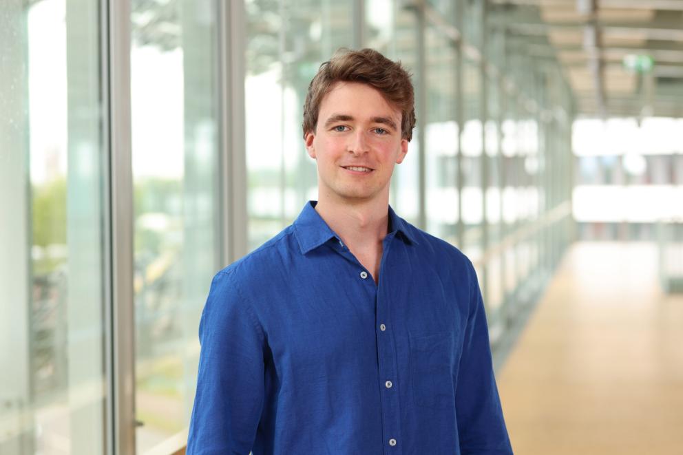 Portrait photo of Uniper trainee at the Düsseldorf headquarters