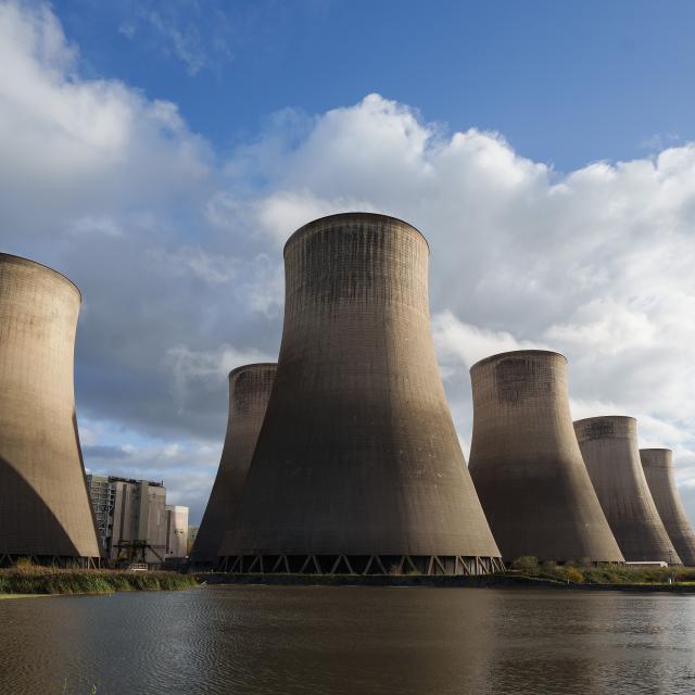 Ratcliffe-on-Soar Cooling Towers water view